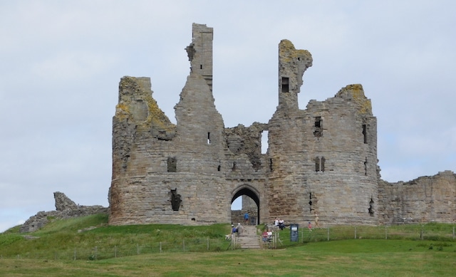 crumbling-castle-from-northumberland-with-diane-leopard