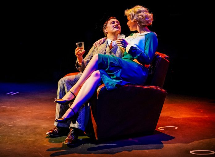 NewVicTheatre_The39Steps_imagebyAndrewBillington_3 Isaac-Stanmore-Rebecca-Brewer-The-39-Steps-New-Vic-Theatre